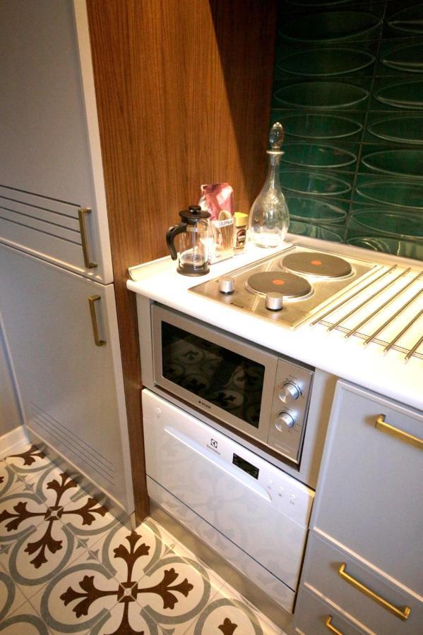 Superior Refurbished Flat In The Heart Of Istanbul Apartment Екстериор снимка